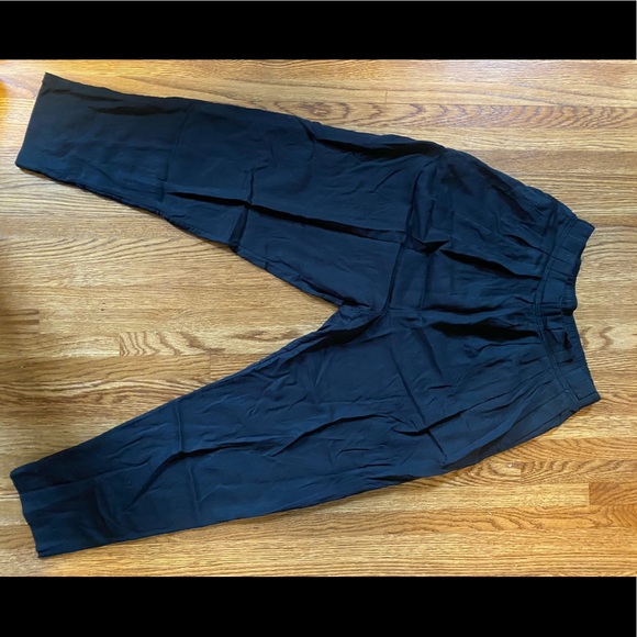 Lululemon Can You Feel The Pleat Pant - Picture 5 of 5